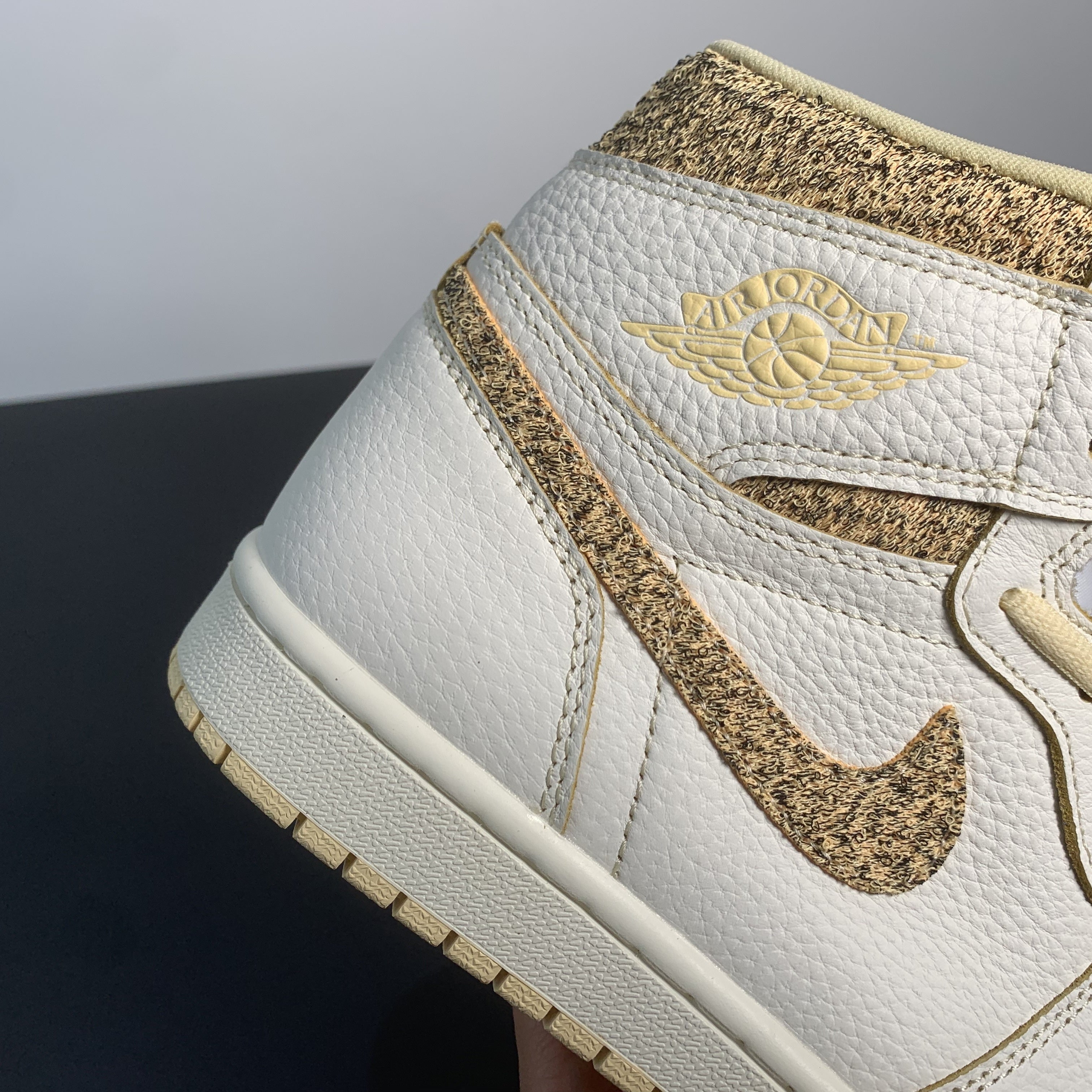 Air Jordan 1 -Vibrations Of Naija
