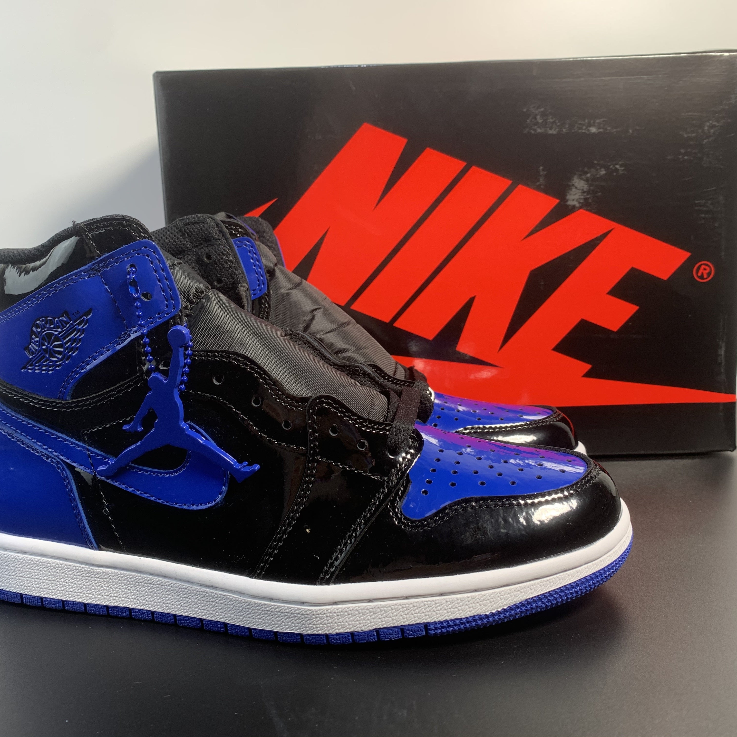 AJ 1  Nike Air Jordan 1 Retro High OG 'Dark Marina Blue'