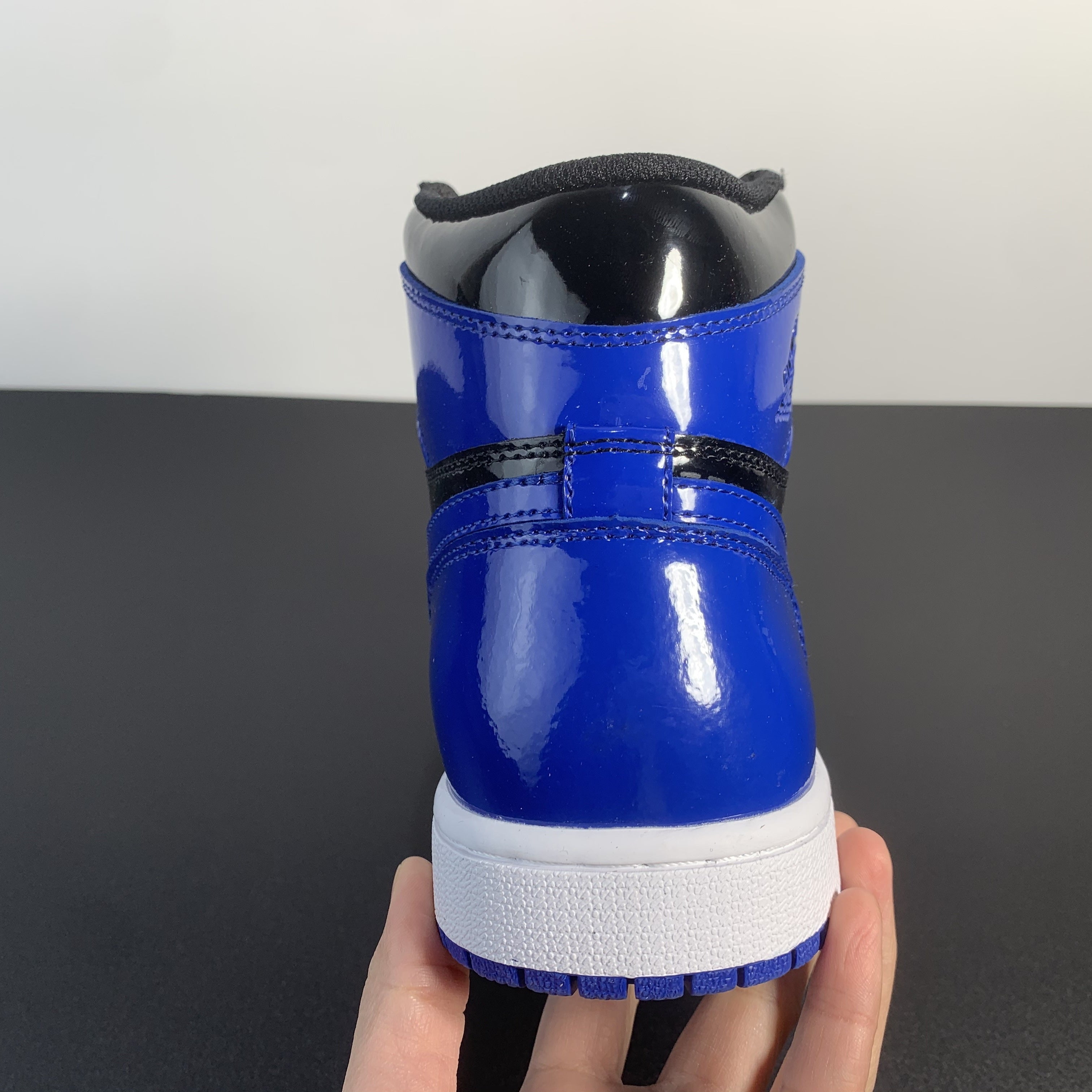 AJ 1  Nike Air Jordan 1 Retro High OG 'Dark Marina Blue'