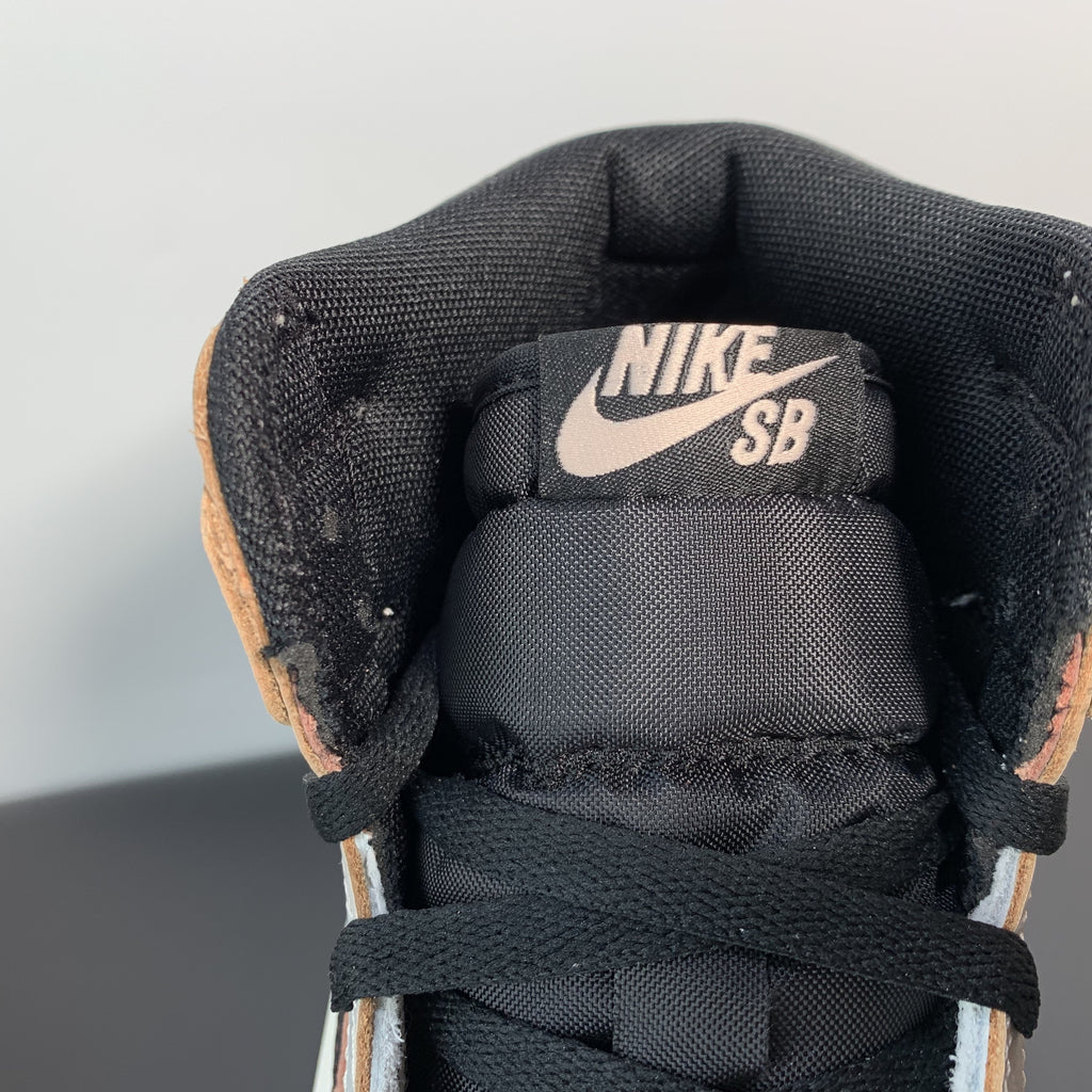 AJ1 x Nike Dunk SB，AJ1