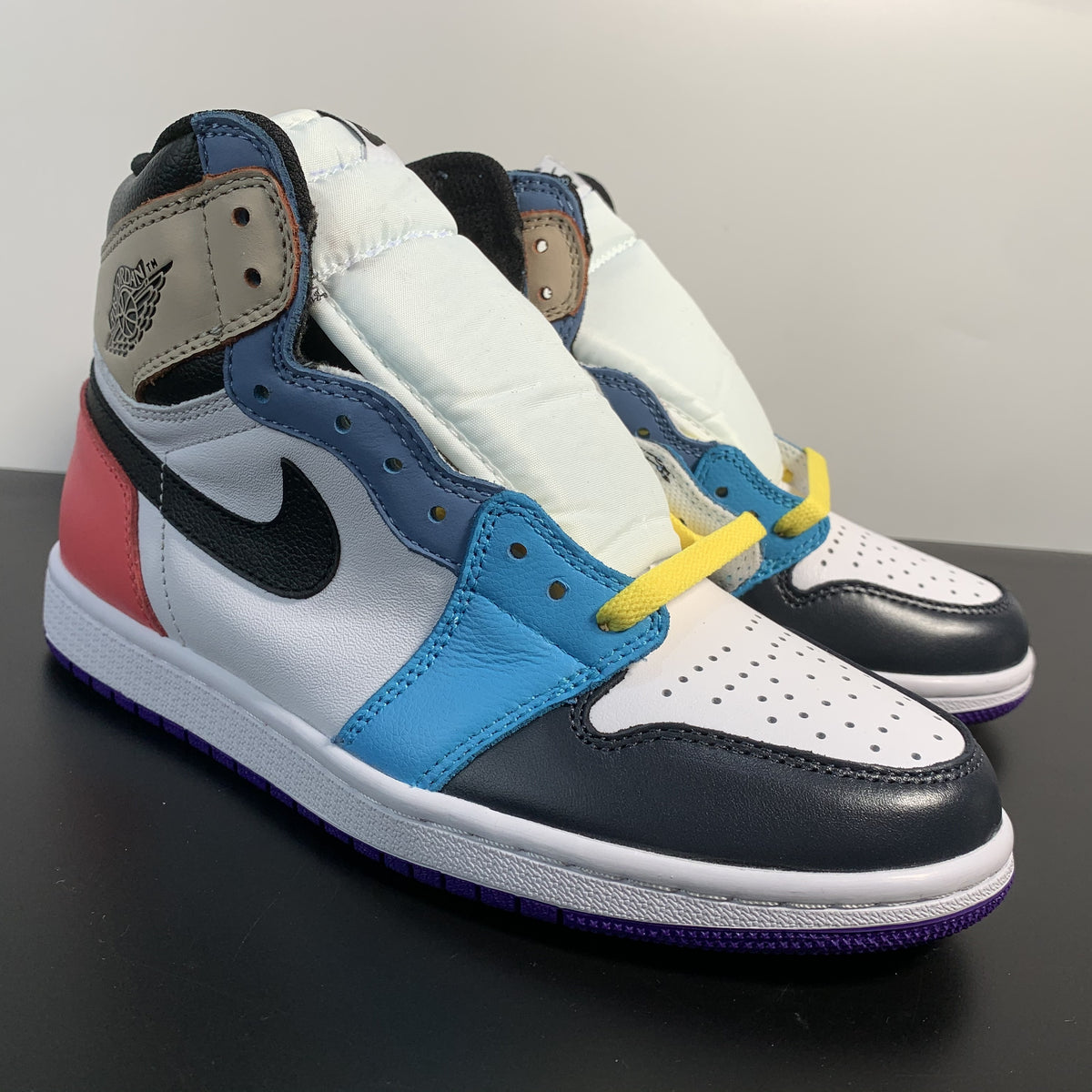 Nike Air Jordan 1 Retro High OG 'Prototype'
