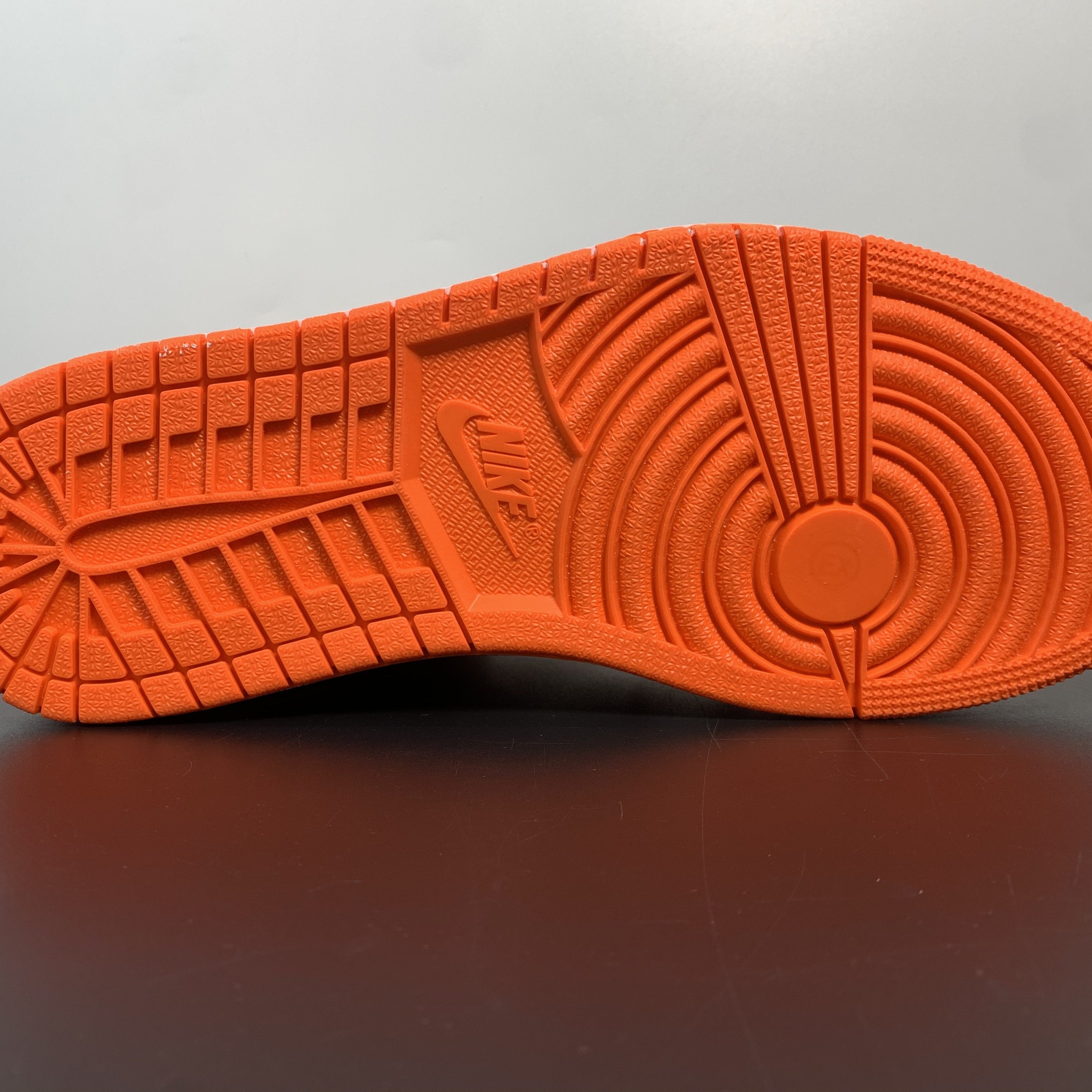 Nike Air Jordan 1 Retro High OG 'Electro Orange'
