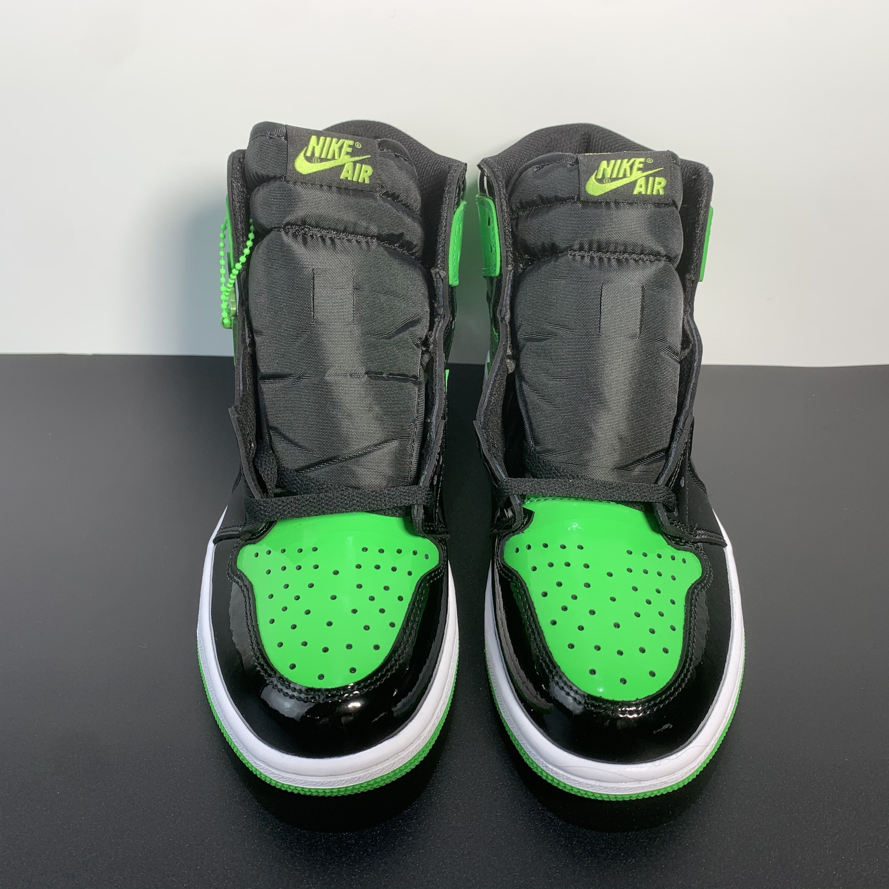 Nike Air Jordan 1 Retro High OG Patent Green