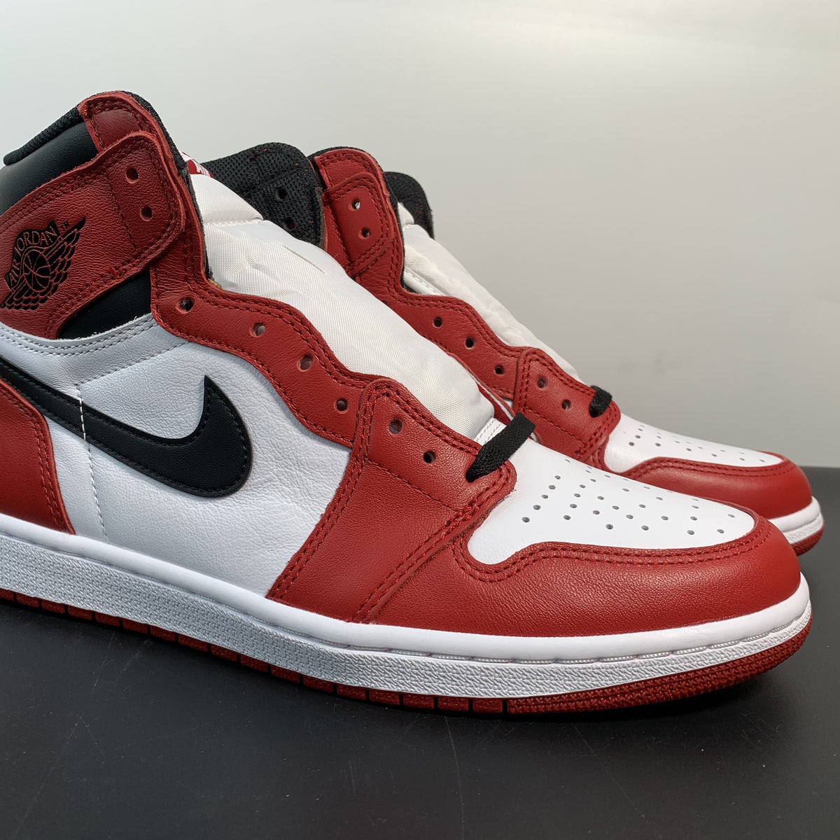 Nike Air Jordan 1 Retro High OG 'Chicago'