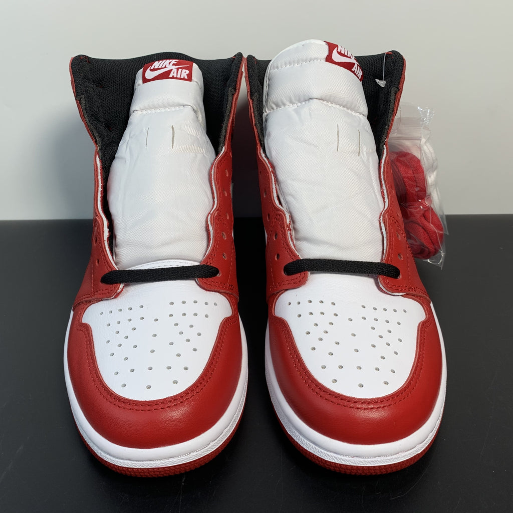 Nike Air Jordan 1 Retro High OG 'Chicago'