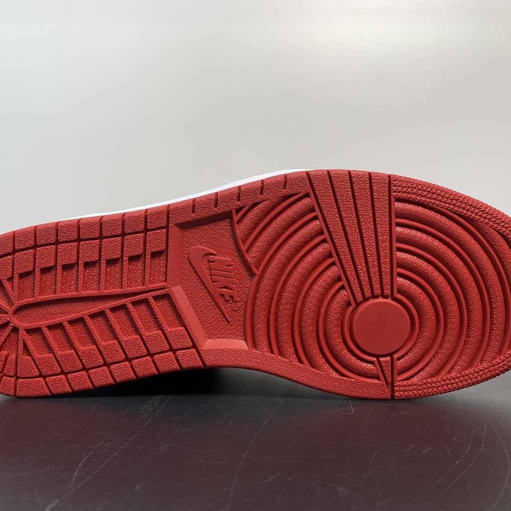 Nike Air Jordan 1 Retro High OG 'Chicago'