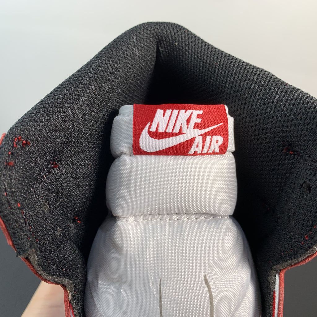 Nike Air Jordan 1 Retro High OG 'Chicago'