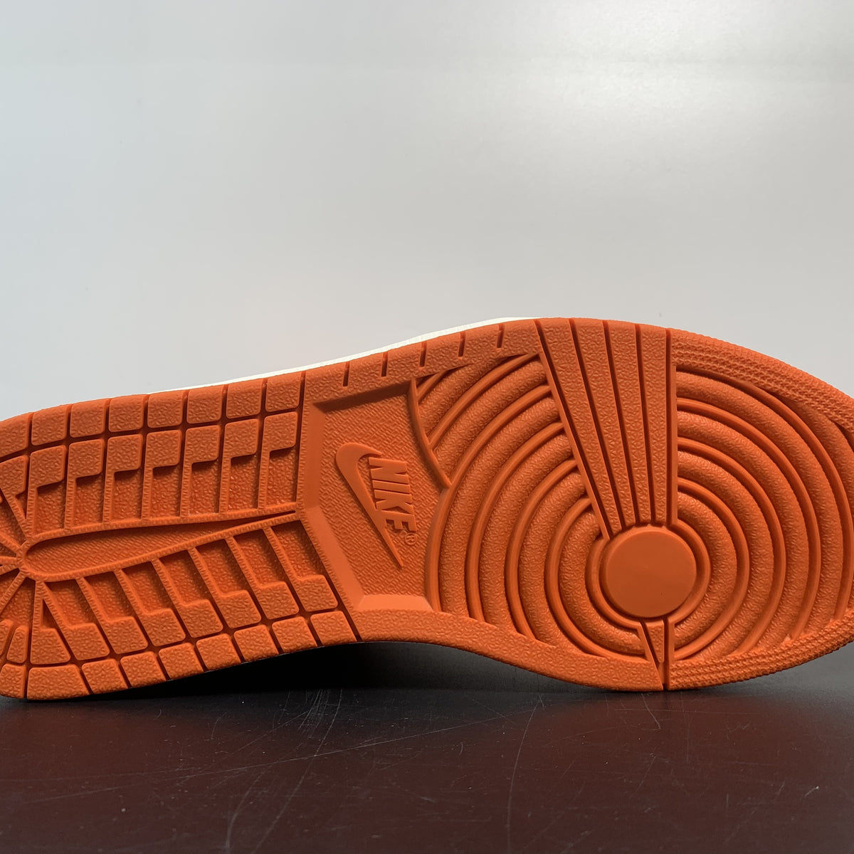 Nike Air Jordan 1 Retro High OG 'Shattered Backboard Away'