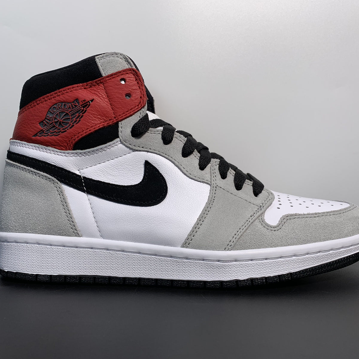 Nike Air Jordan 1 High OG“ Light Smoke Grey”