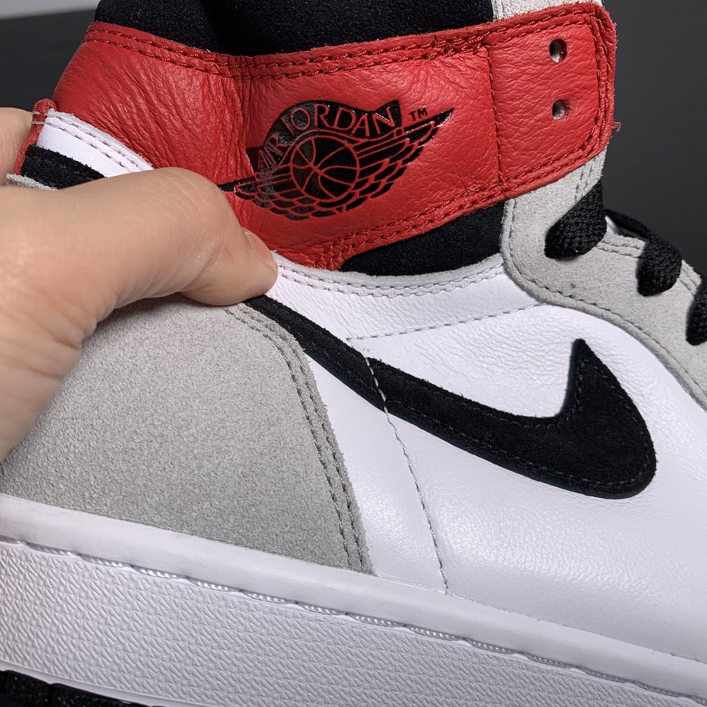 Nike Air Jordan 1 High OG“ Light Smoke Grey”