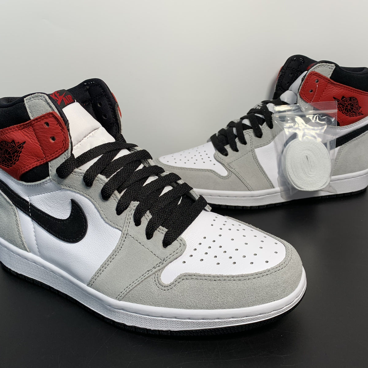 Nike Air Jordan 1 High OG“ Light Smoke Grey”