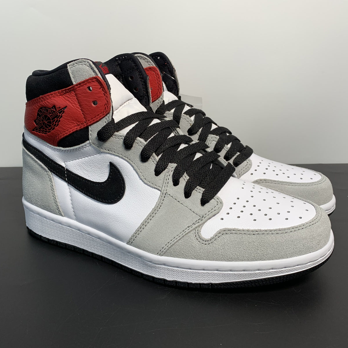 Nike Air Jordan 1 High OG“ Light Smoke Grey”
