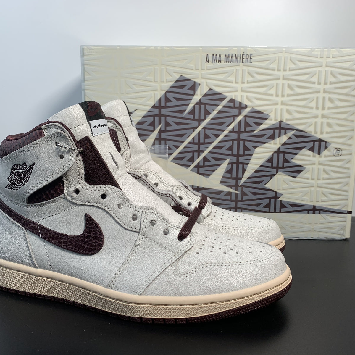 Nike Air Jordan 1 Retro High OG -White Sail-Maroon-