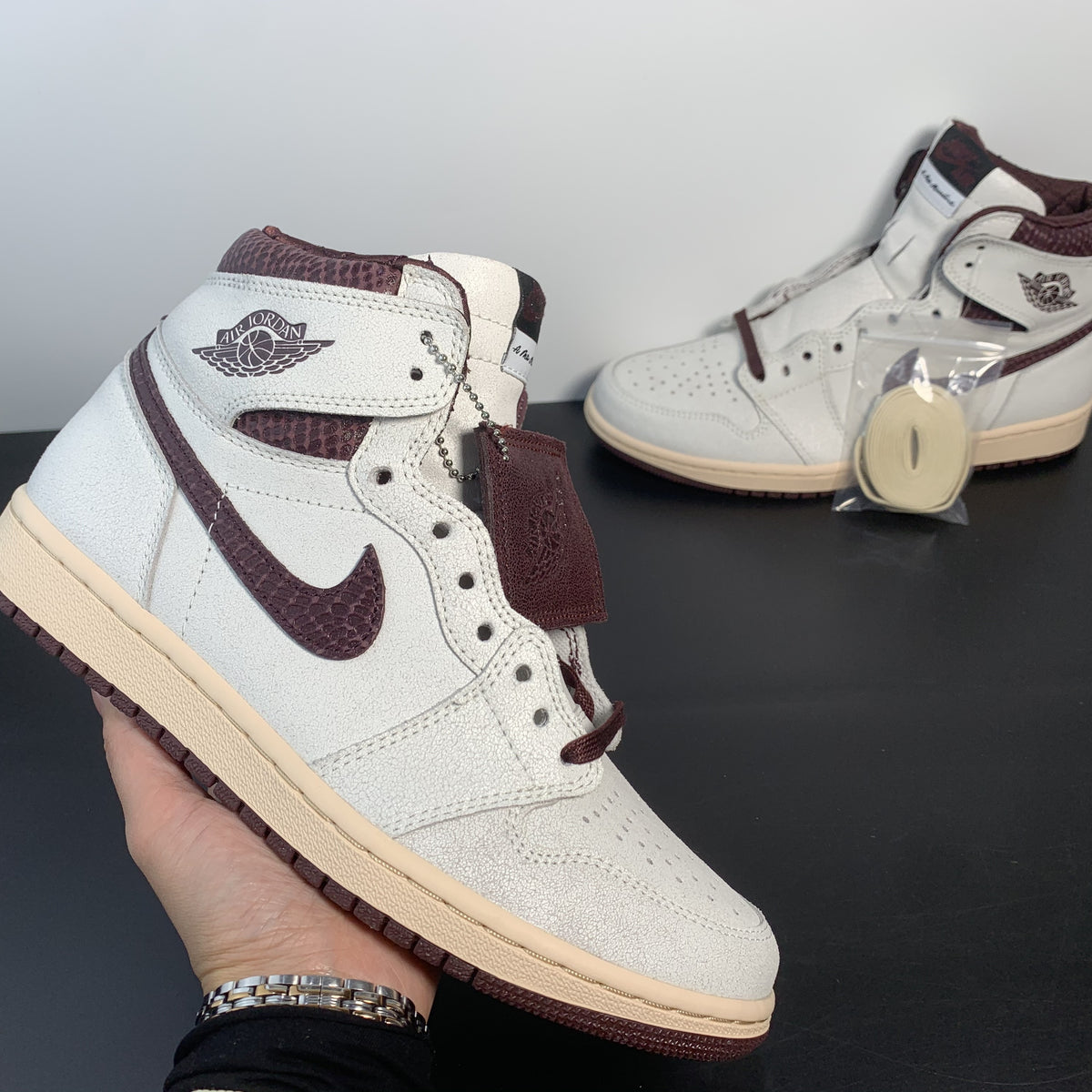 Nike Air Jordan 1 Retro High OG -White Sail-Maroon-