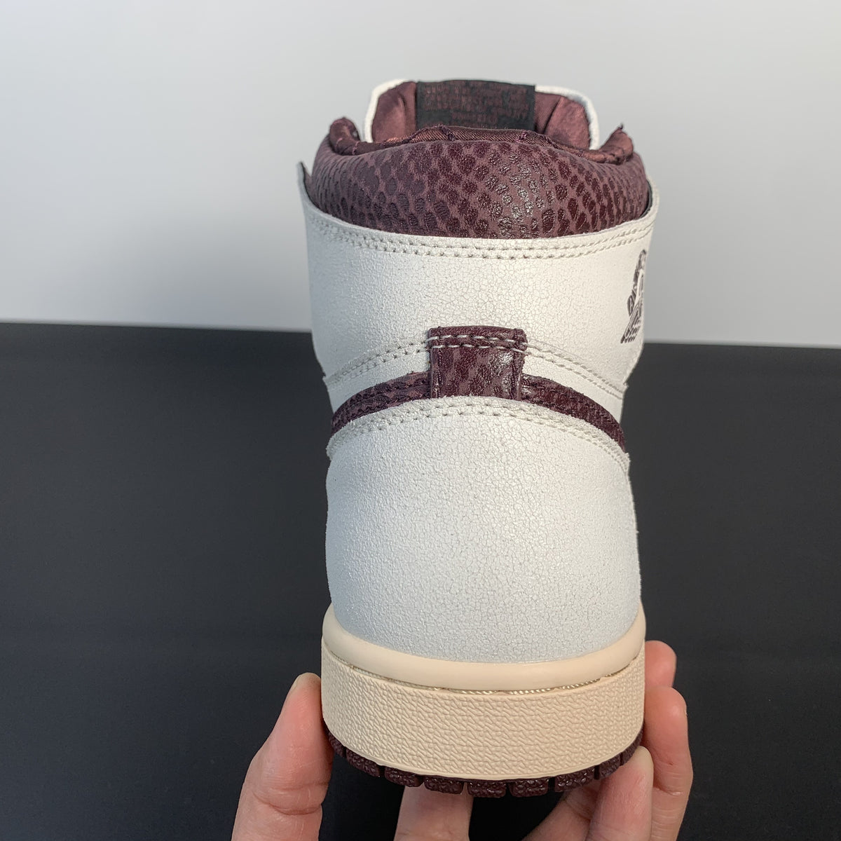 Nike Air Jordan 1 Retro High OG -White Sail-Maroon-