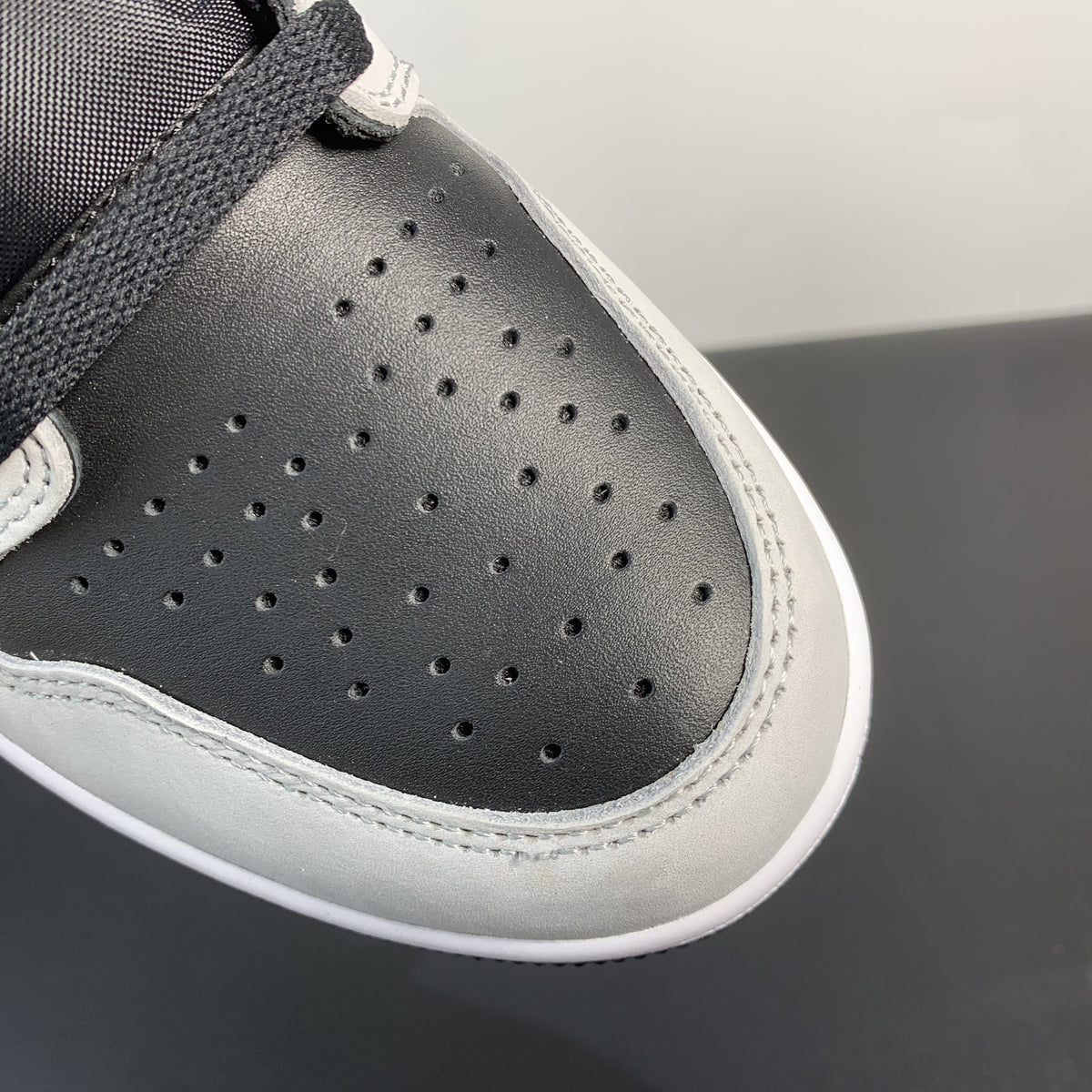 Nike Air Jordan 1 Retro High OG -Shadow2.0-
