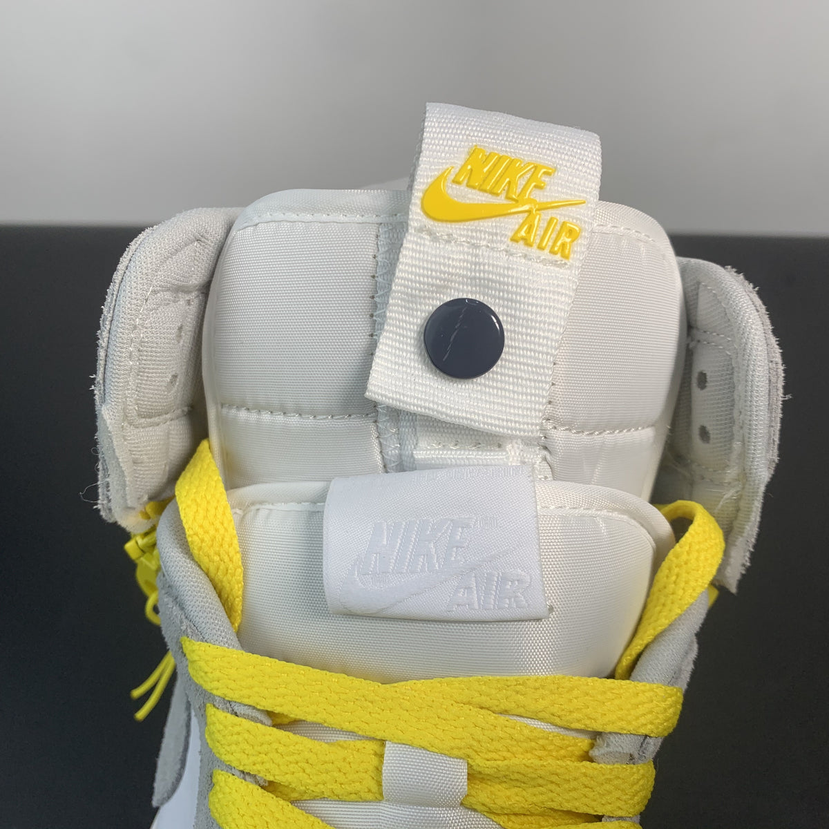 Nike Air Jordan 1 Retro High Switch 