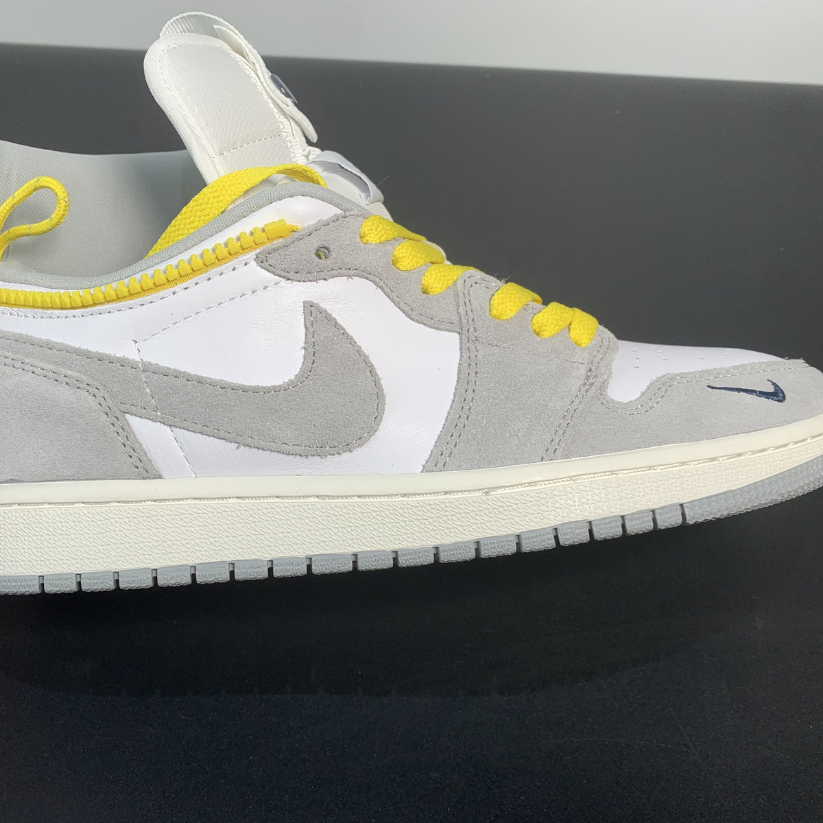 Nike Air Jordan 1 Retro High Switch 