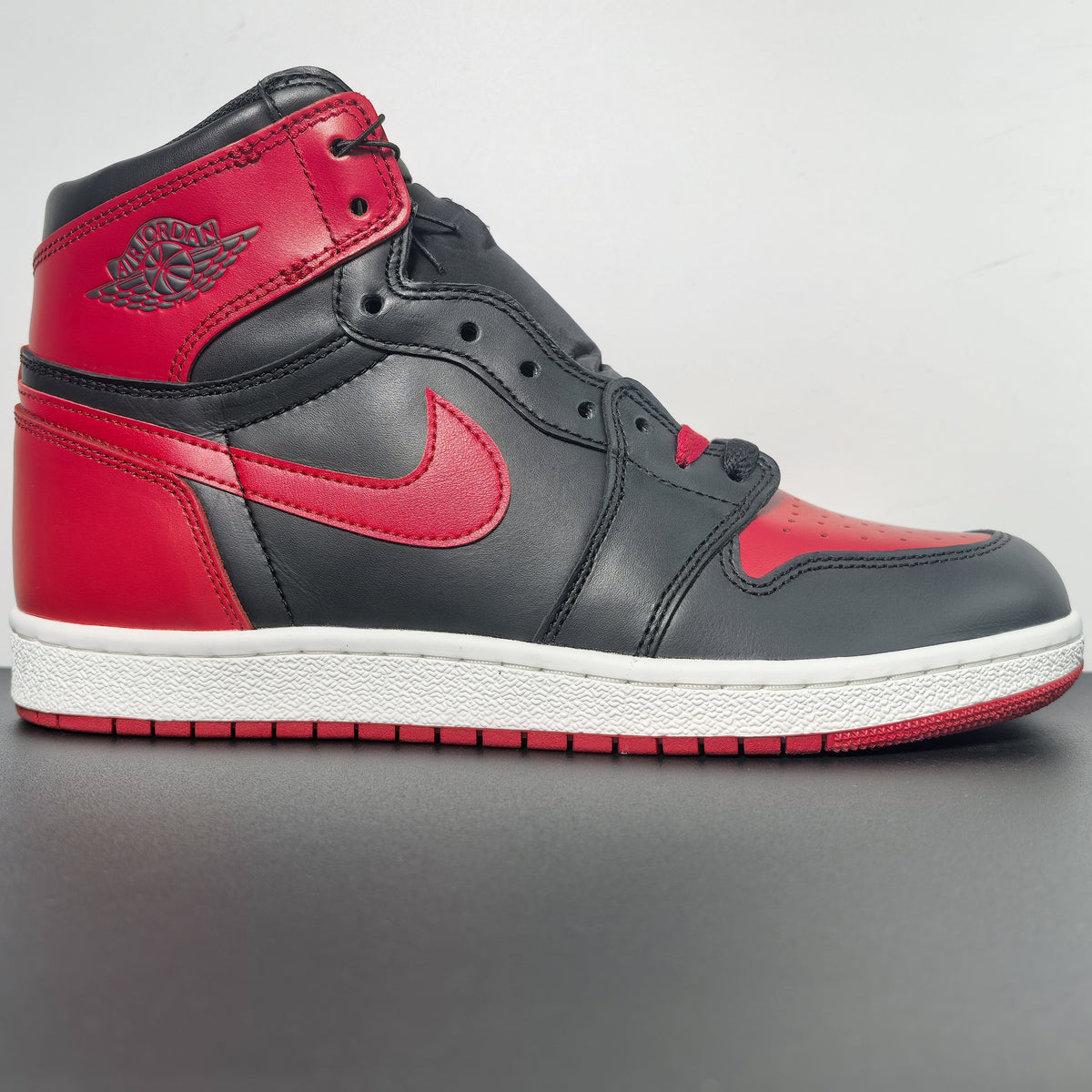 Air Jordan 1 High ’85 “Bred” Color- Black-Varsity Red-White