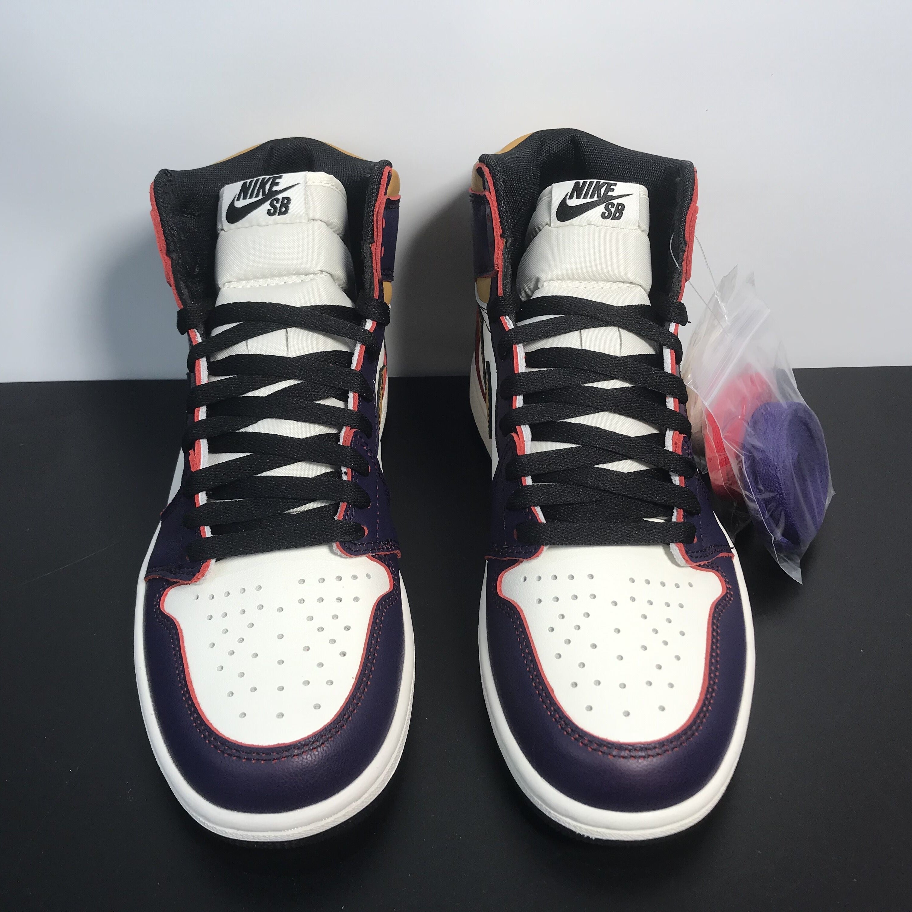 AIR JORDAN Nike SB x Air Jordan 1 
