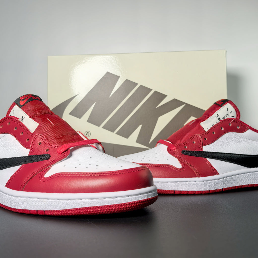 Travis Scott x Air Jordan 1 Low OG