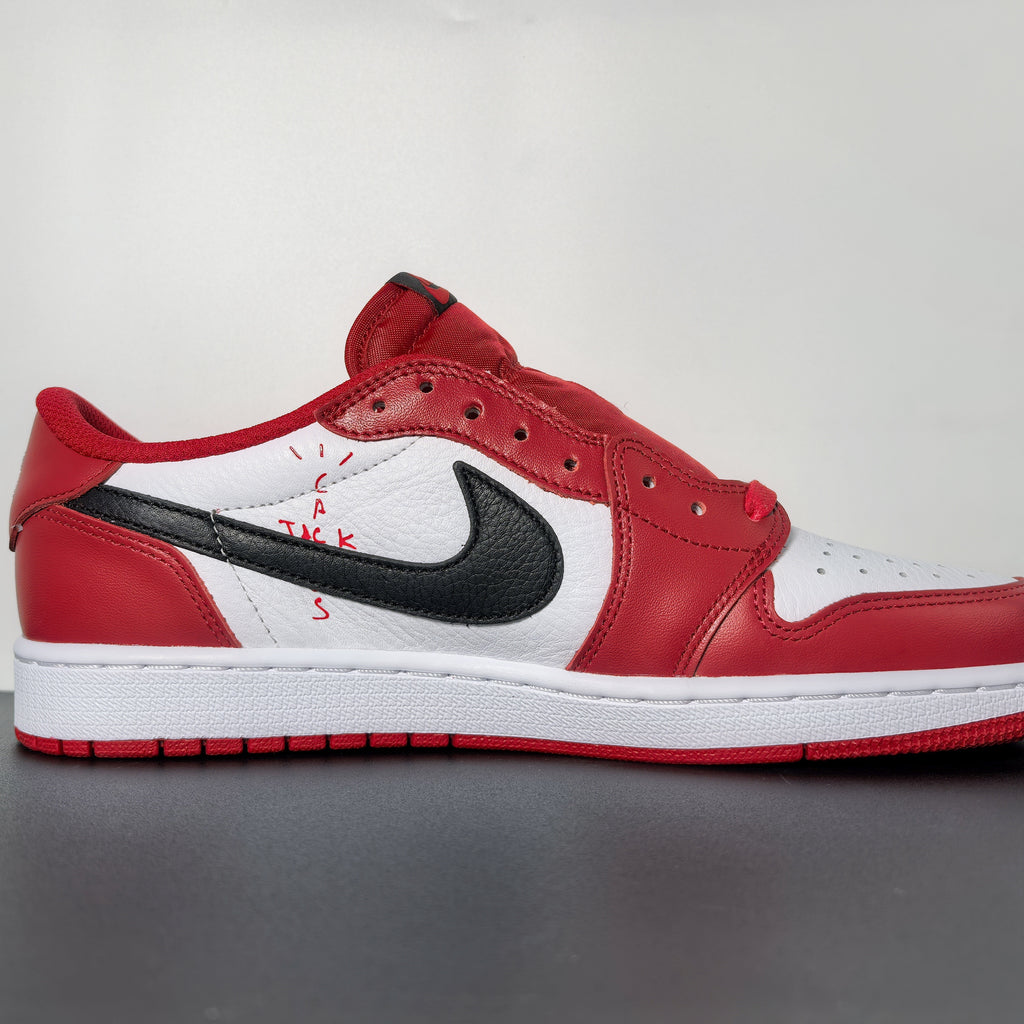Travis Scott x Air Jordan 1 Low OG