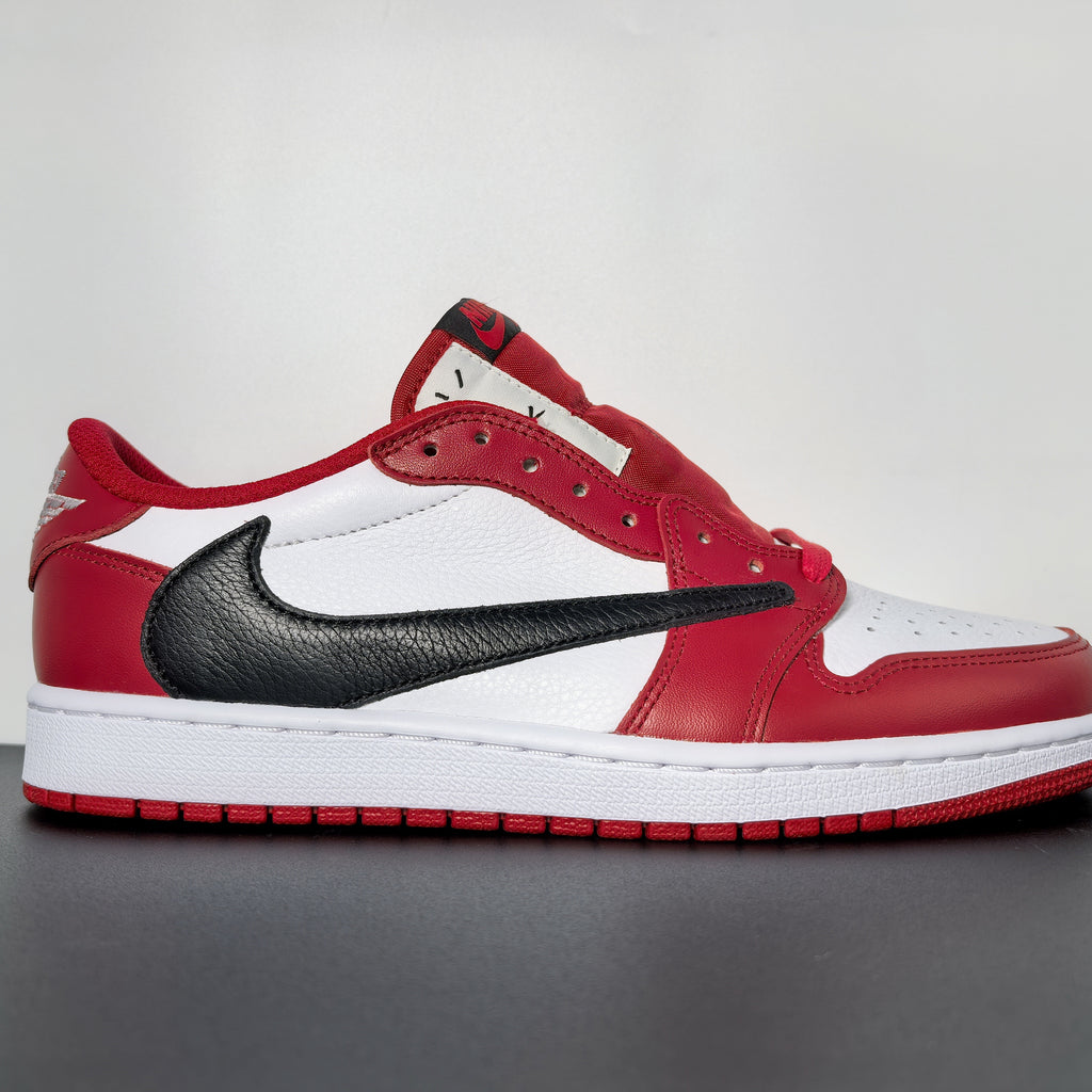 Travis Scott x Air Jordan 1 Low OG