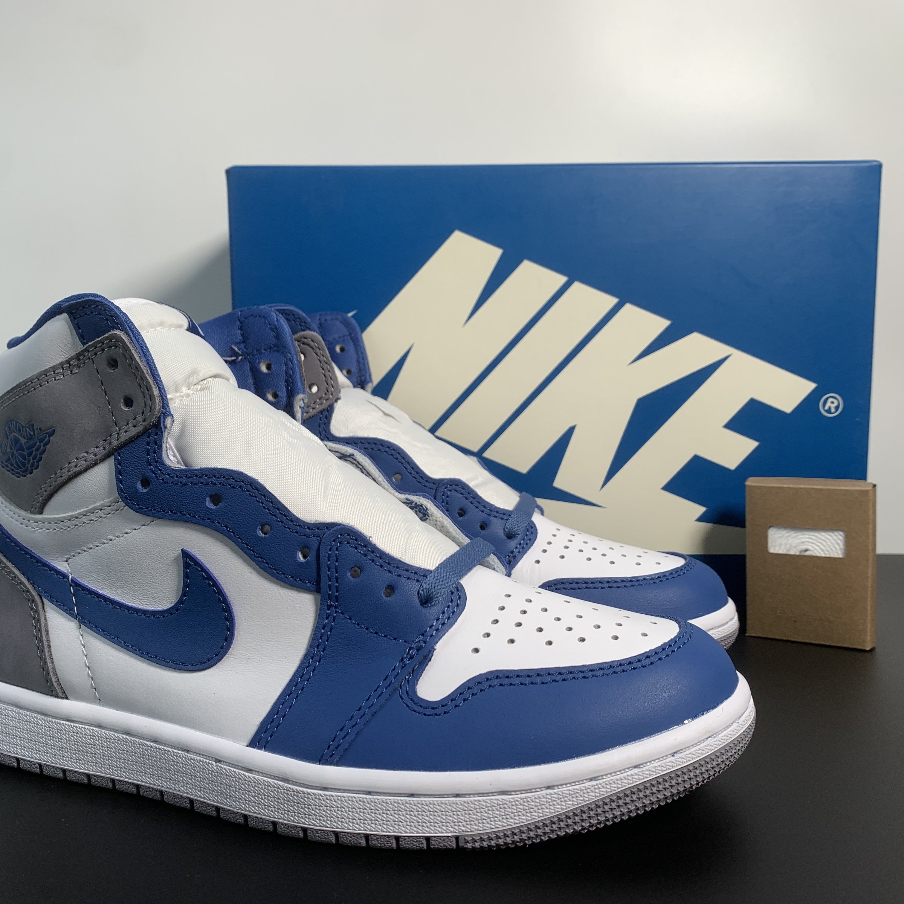 Air Jordan 1 High OG -True Blue-