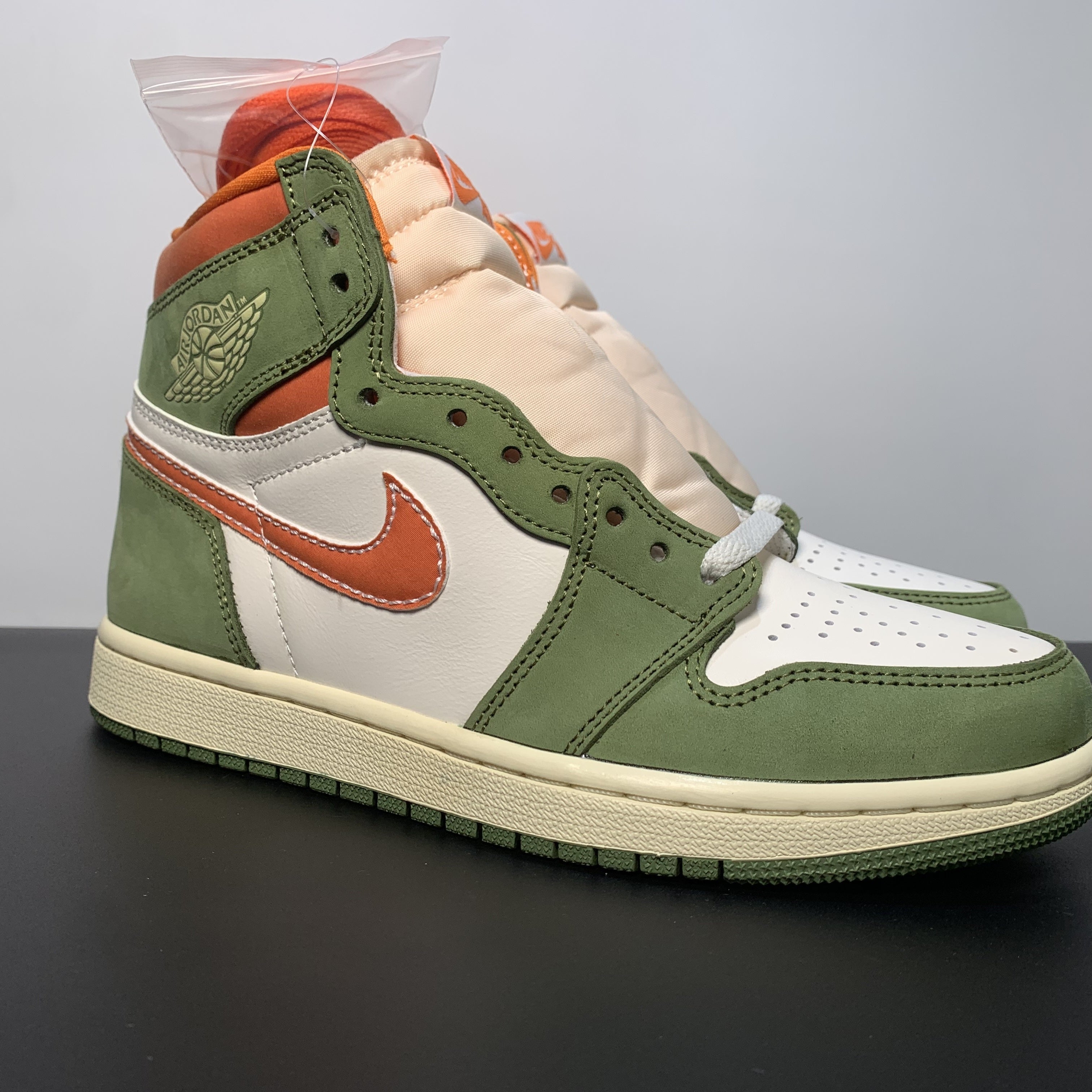 Nike Air Jordan 1 High OG Craft Celadon