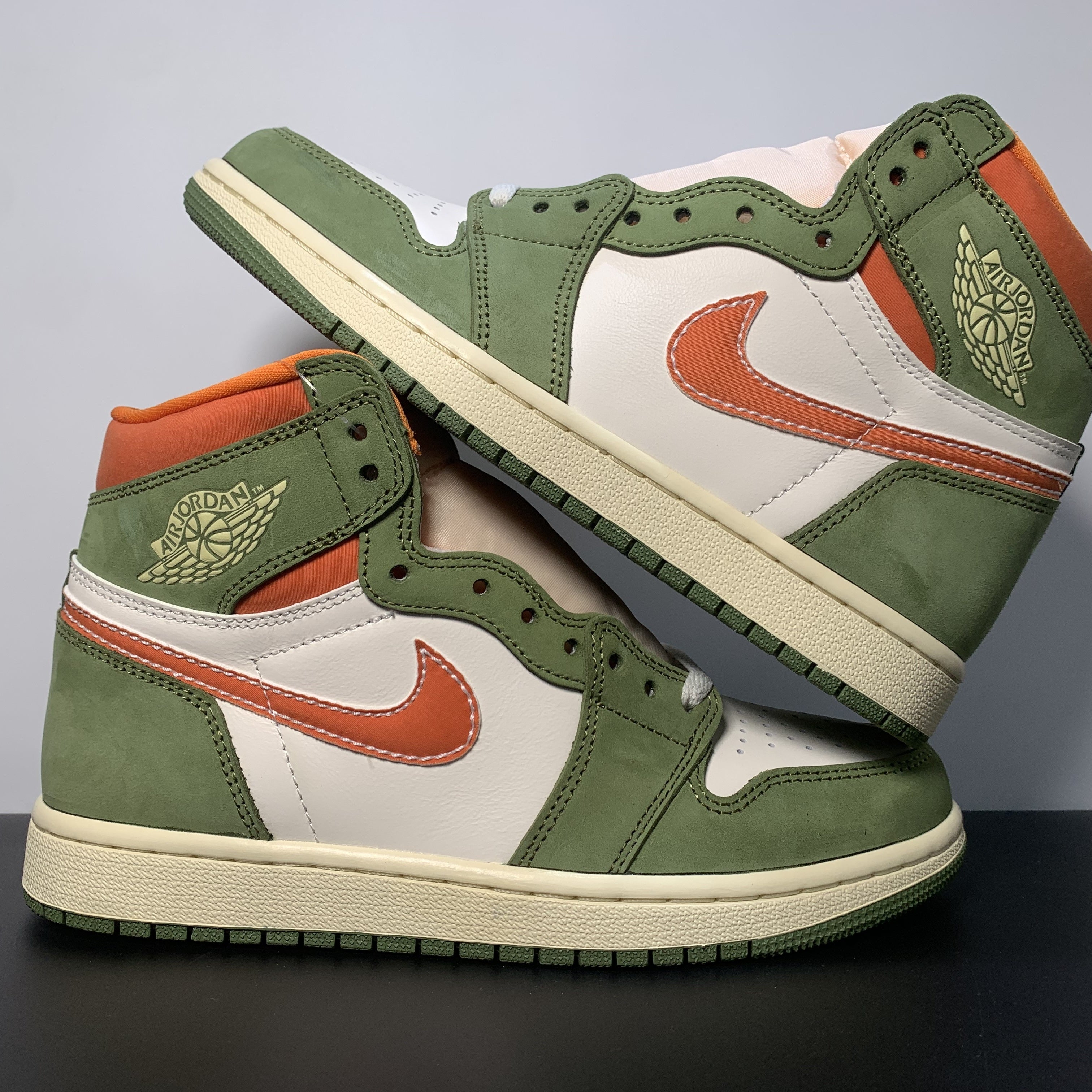 Nike Air Jordan 1 High OG Craft Celadon
