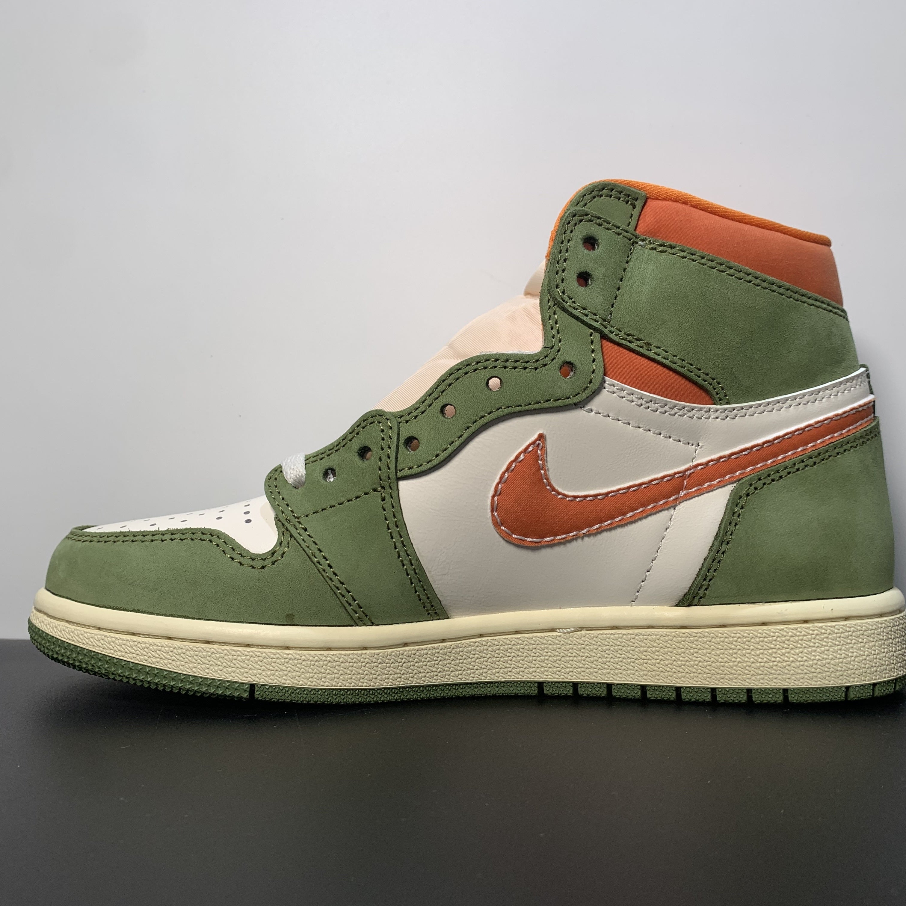 Nike Air Jordan 1 High OG Craft Celadon