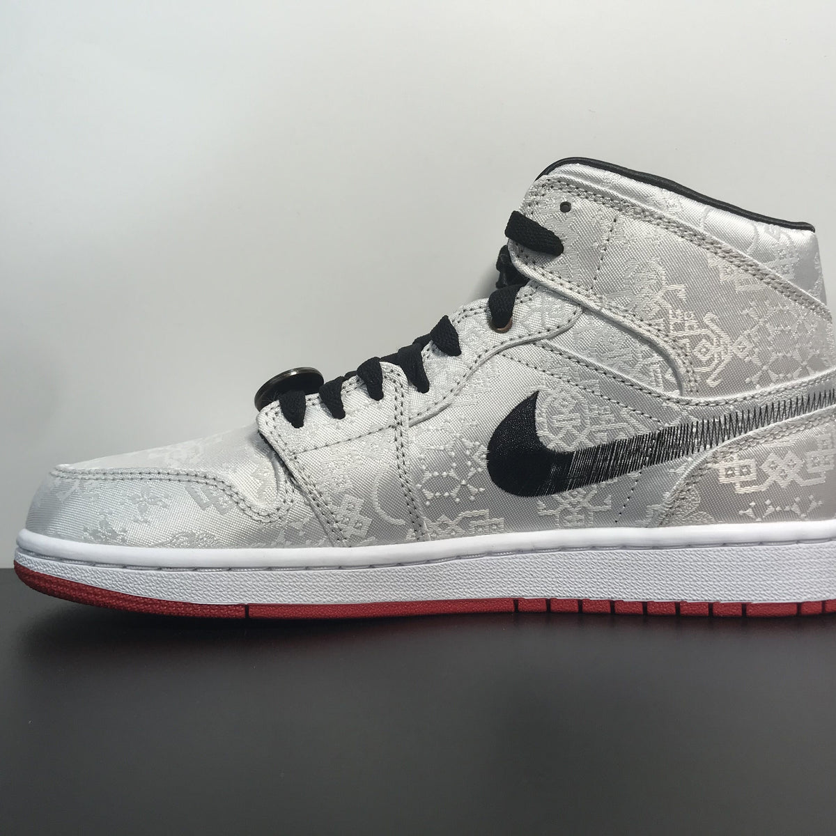 Nike Air Jordan 1 Mid “Fearless”