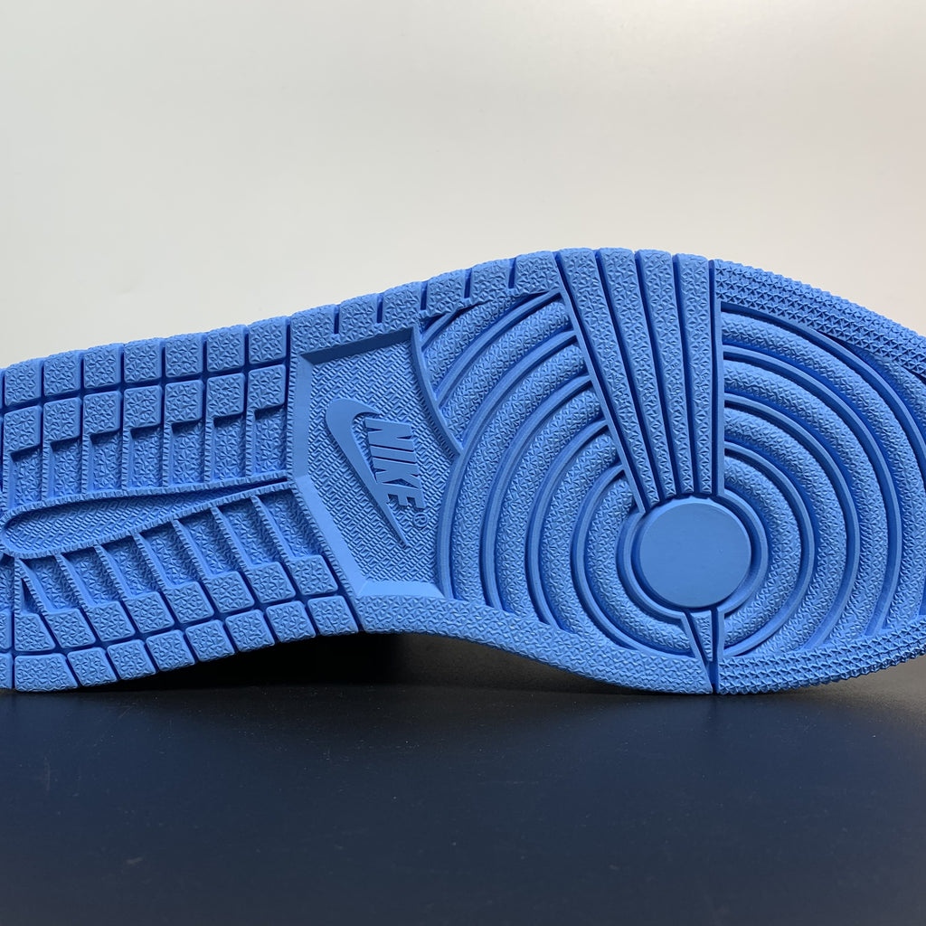 Nike Air Jordan 1 Retro High OG 'University Blue'